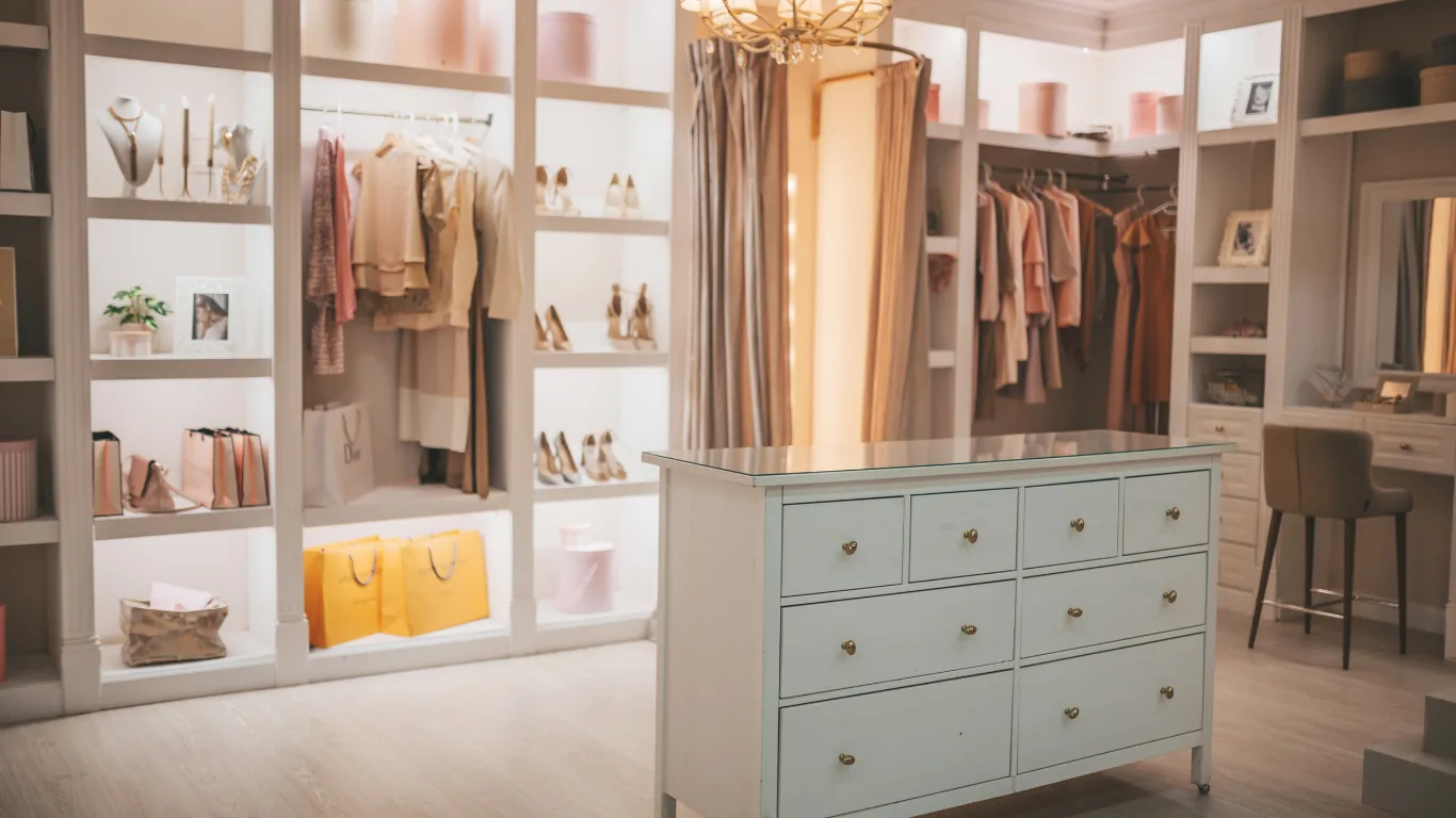Elegance in Edit: Downsizing with Intention